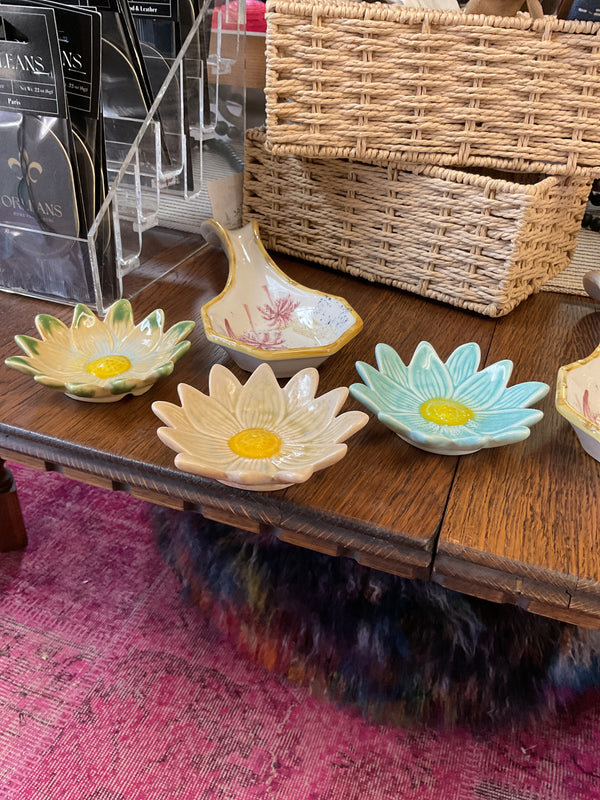 Stoneware Flower Dish