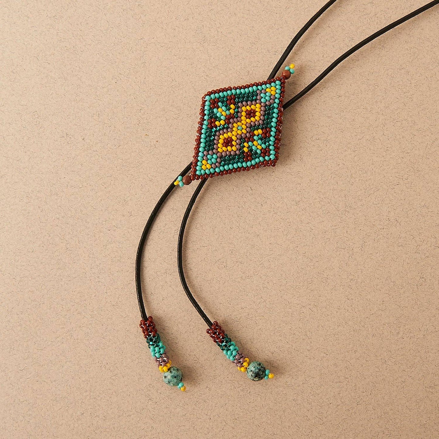 Diamond Spur - Vintage Beaded Bolo Tie in Blue Jasper