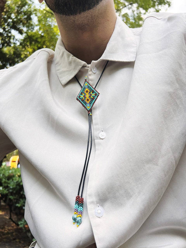 Diamond Spur - Vintage Beaded Bolo Tie in Blue Jasper