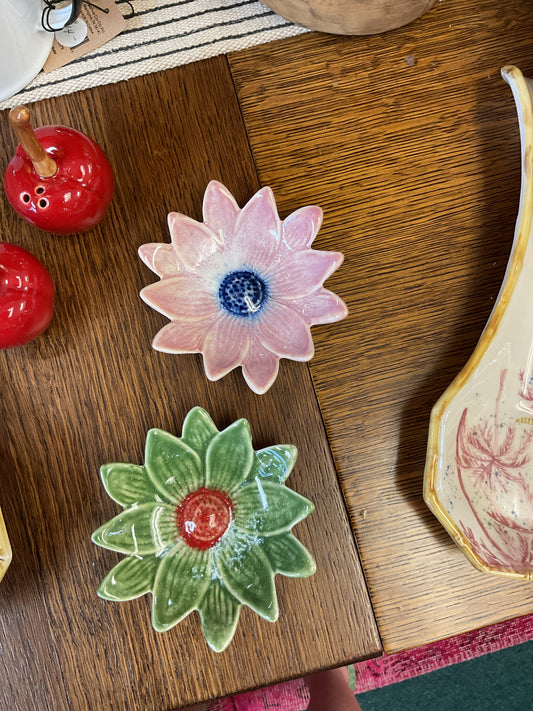 Stoneware Flower Dish